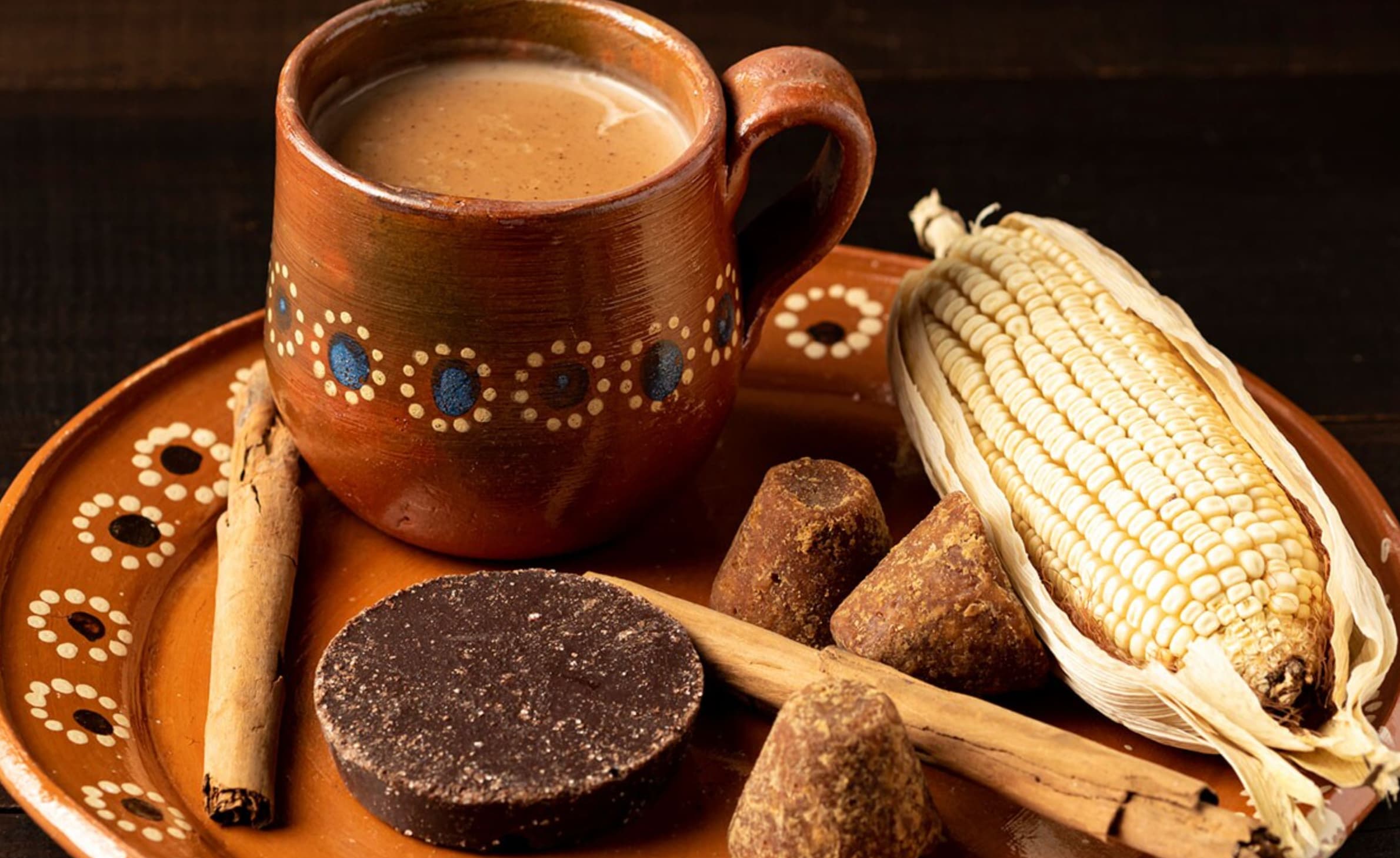 El atole tiene raíces profundamente arraigadas en la época prehispánica.