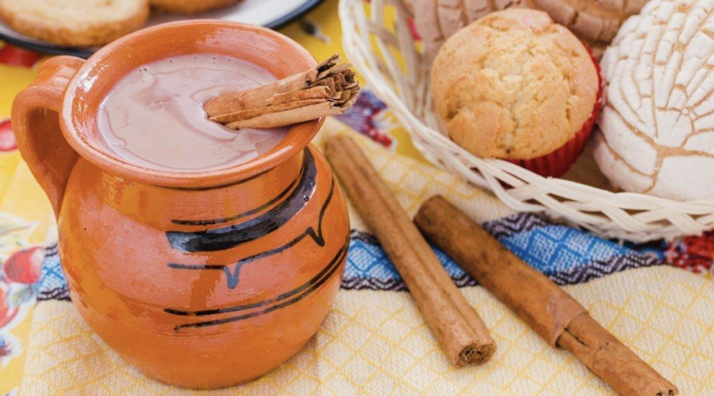El atole no solo alimenta el cuerpo, también nutre el alma.