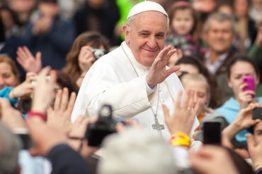 Este lunes se dio a conocer el lamentable fallecimiento del Papa Francisco, el primer pontífice latinoamericano, a los 88 años.