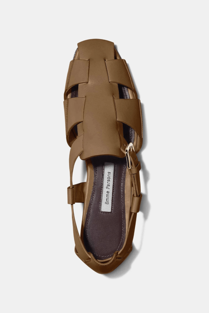 Las sandalias cangrejeras son perfectas para la playa o la ciudad.