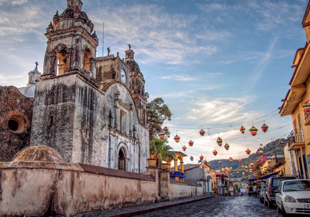 Tepoztlán es ideal para quienes buscan un viaje espiritual.