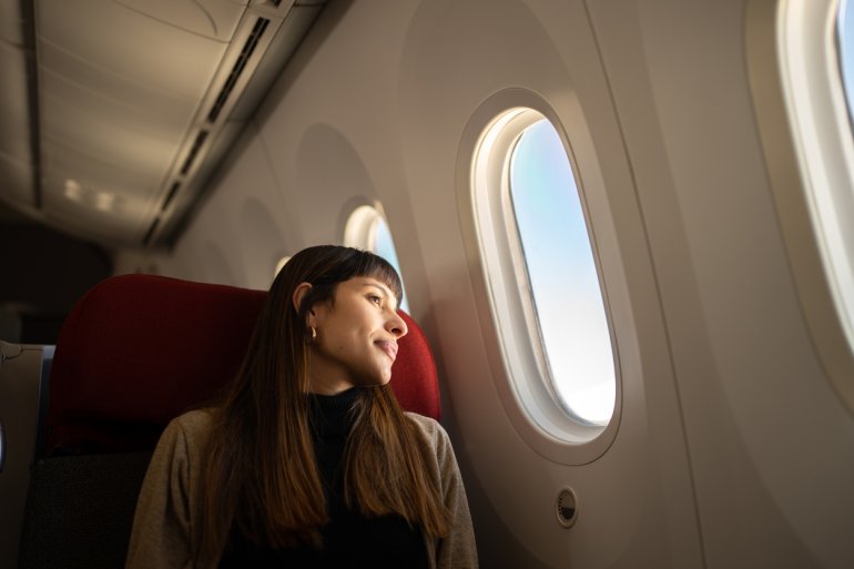 El skincare en un vuelo, ¿sirve? Foto: iStock.